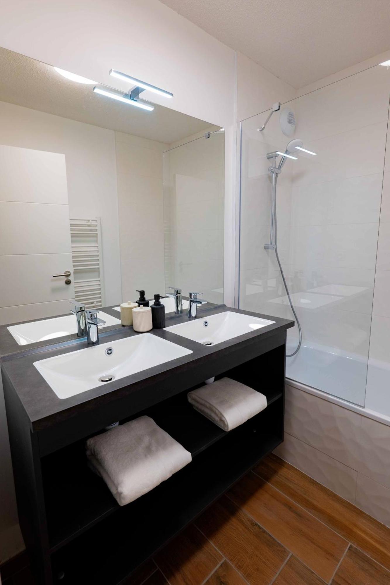 Residence Arya - Living Stone Vars  Extérieur photo