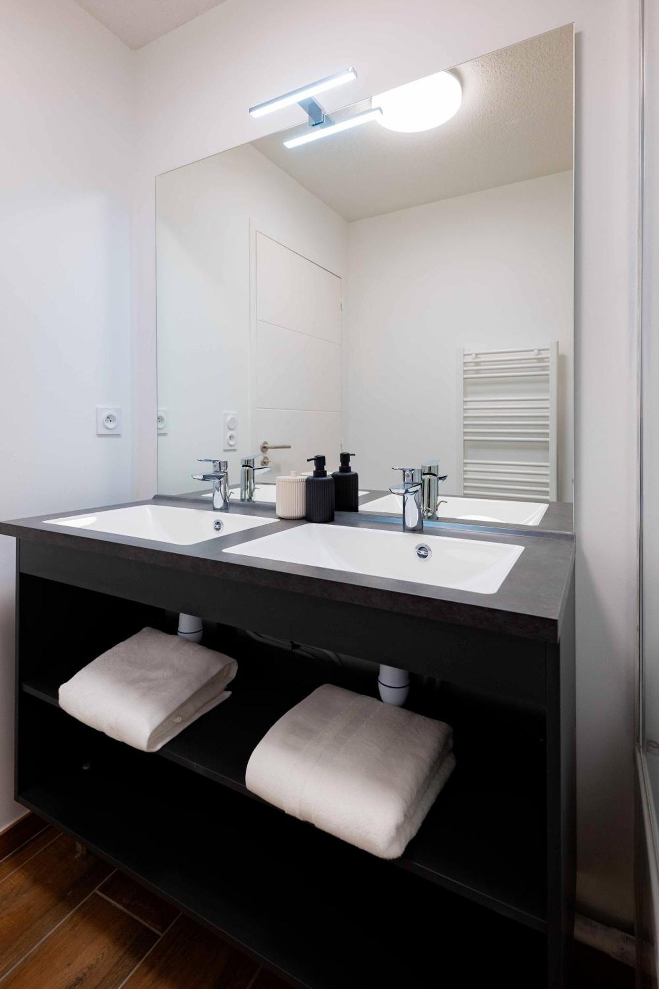Residence Arya - Living Stone Vars  Extérieur photo